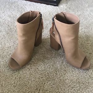 DV Open Toe 7.5 Zipper Booties